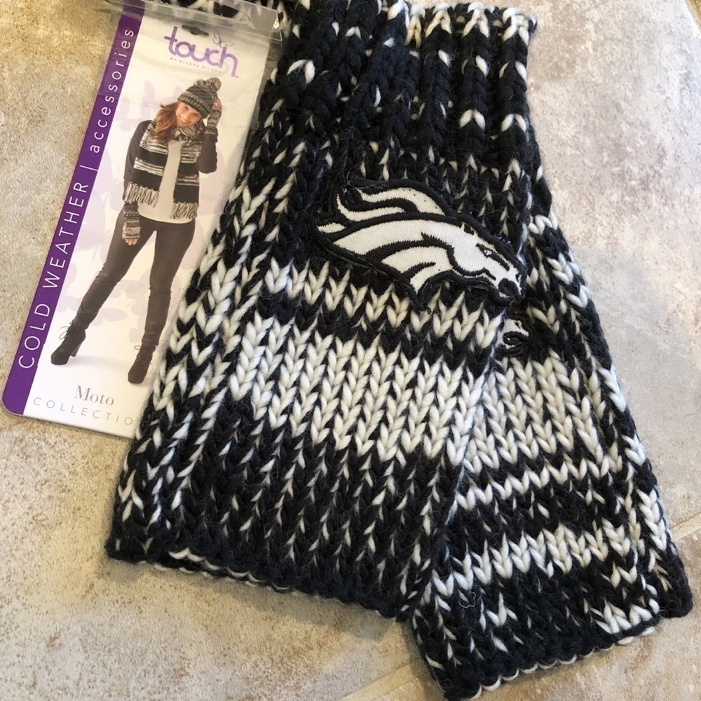 🆕 Denver Broncos NFL women’s knit han…